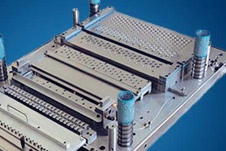 級進模的常用裝置有哪些？