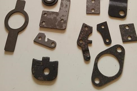 精密沖壓件產(chǎn)生時出現(xiàn)翻料、扭曲的原因及解決方法