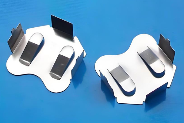 五金彈片臟污的類(lèi)型、原因和處理方法